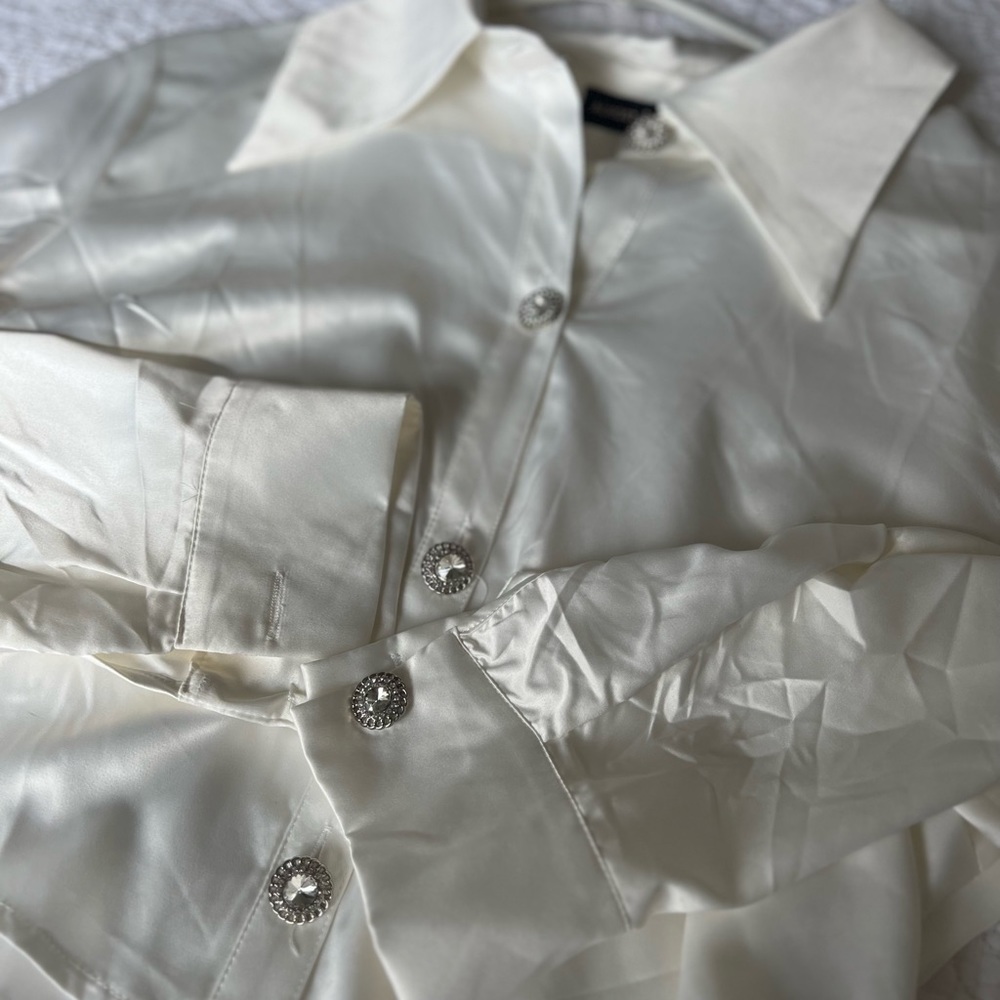 Button up blouse - Picture 5 of 6